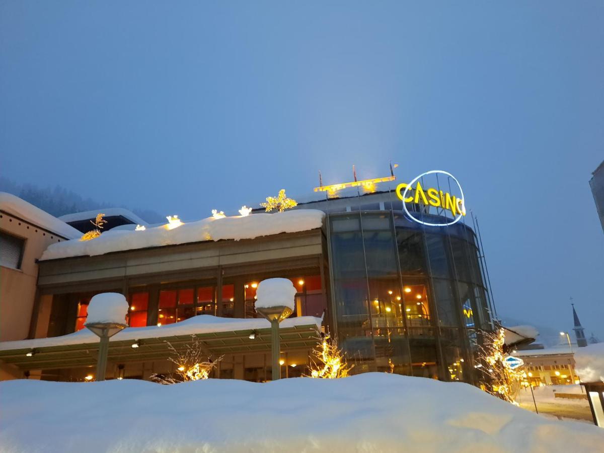 Holiday Accommodation - Swimming Pool Available Davos Exterior photo